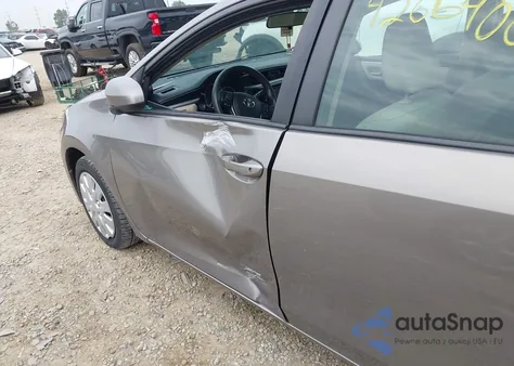 2014 Toyota Corolla Le z USA, uszkodzony, nr VIN 2T1BURHE8EC204110